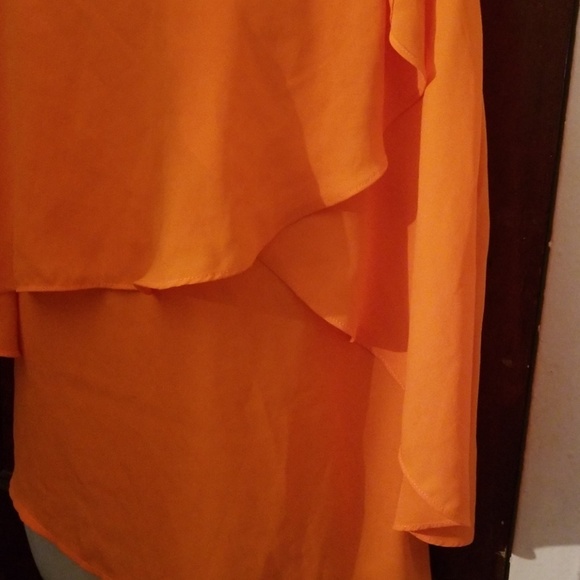 Classy layered blouse. Hangs off one shoulder - Picture 3 of 4